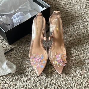 Solemate pumps nude size 10